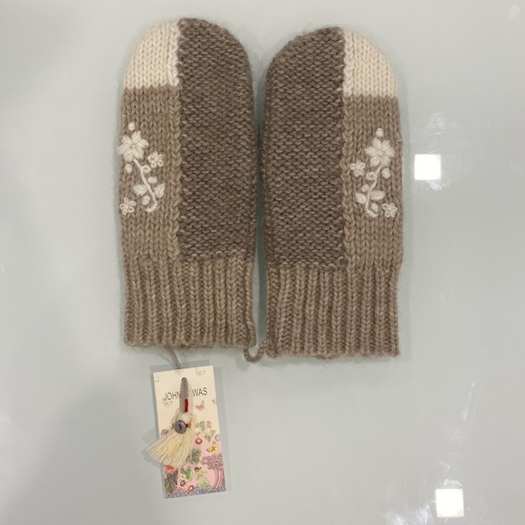 Johnny Was Patchwork Gloves Mittens Floral Embroidery Tan Brown Gray - Picture 4 of 7